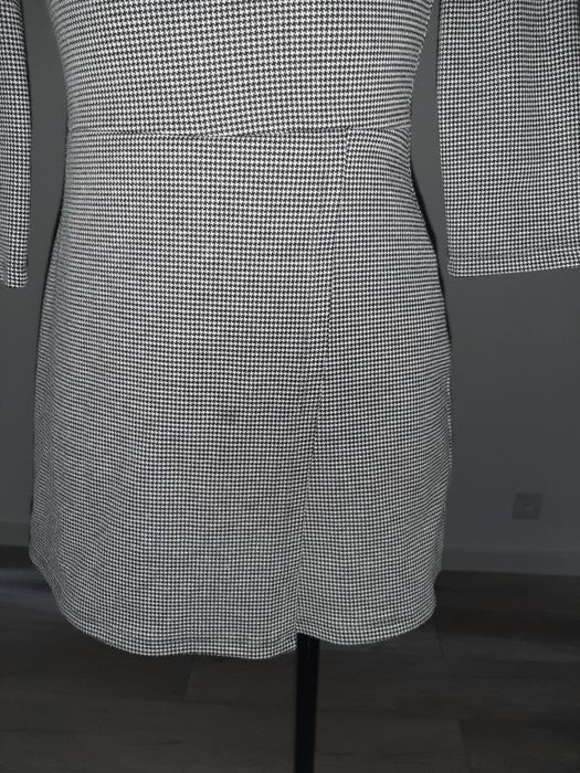 Bershka 34 XS sukienka kombinezon kratka klasyczny