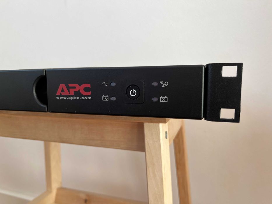 UPS APC PS250 1U RACK 19 Zasilanie Awaryjne