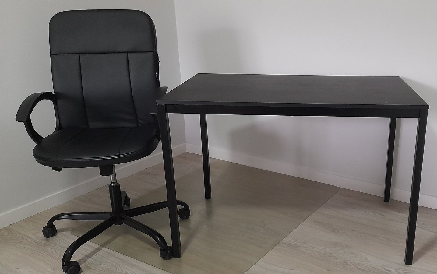 Cadeira giratoria + mesa