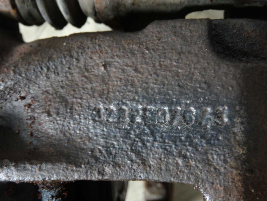 Б/у супорт тормозний лівий задній Volkswagen transporter t4 1996-2003