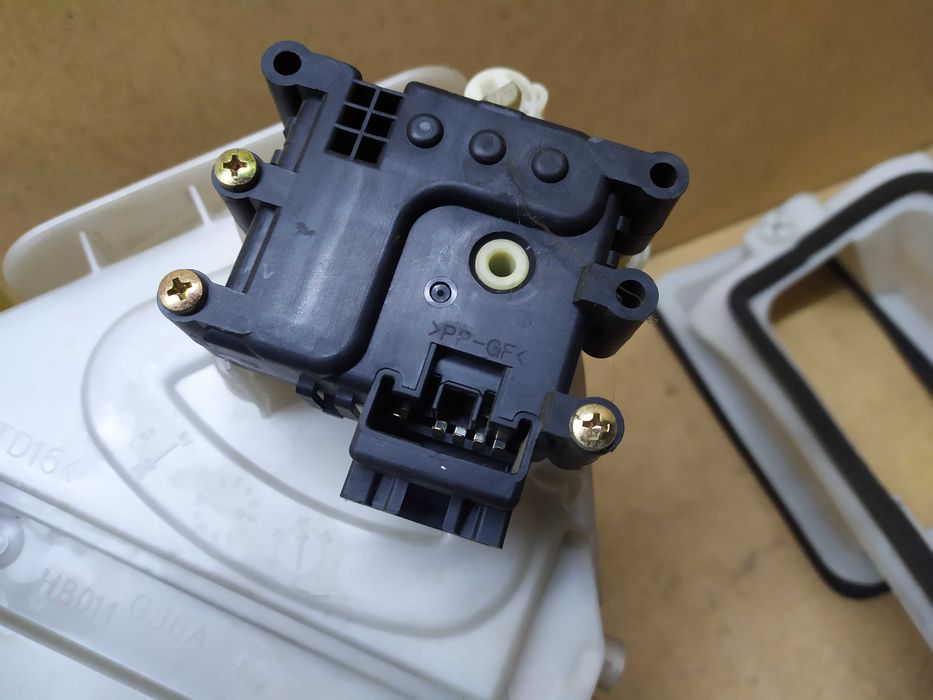 Мазда 6 02 корпус вентилятора печки фильтра салона електропривод