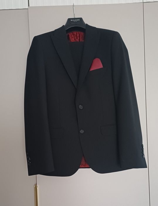 Garnitur młodzieżowy krój