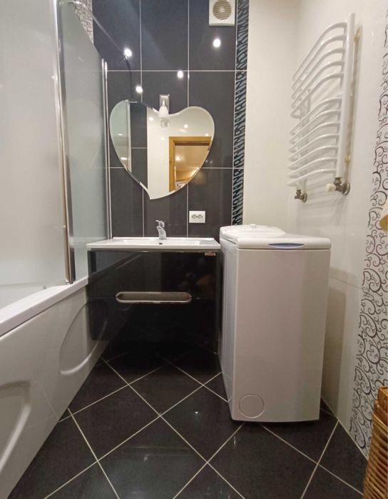 Продається сучасна   2 кімнатна квартира