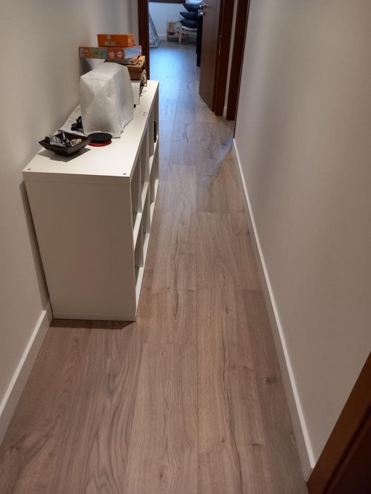 Montagem chao flutuante moveis e pintura