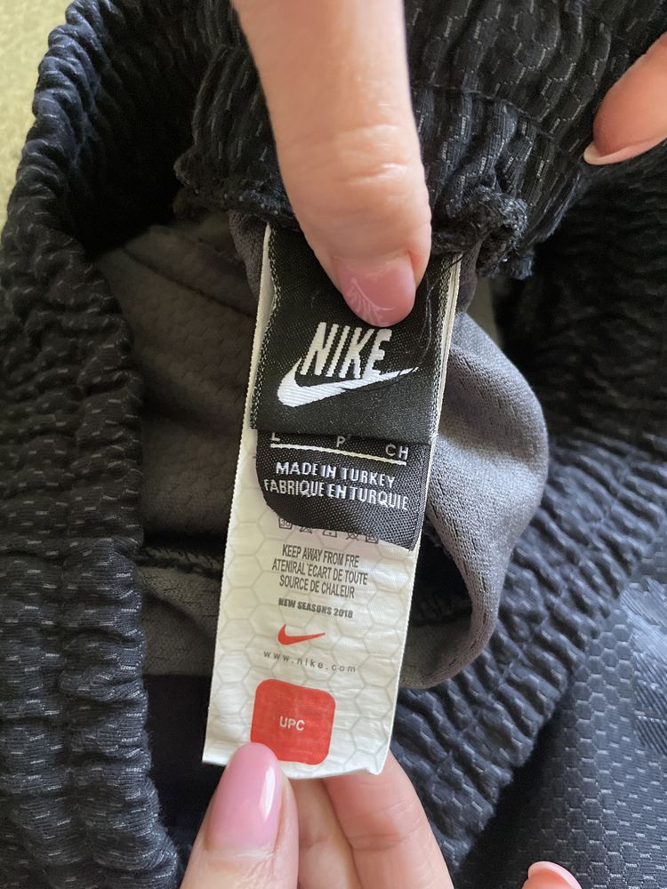 Шорти Nike розмір "L"
