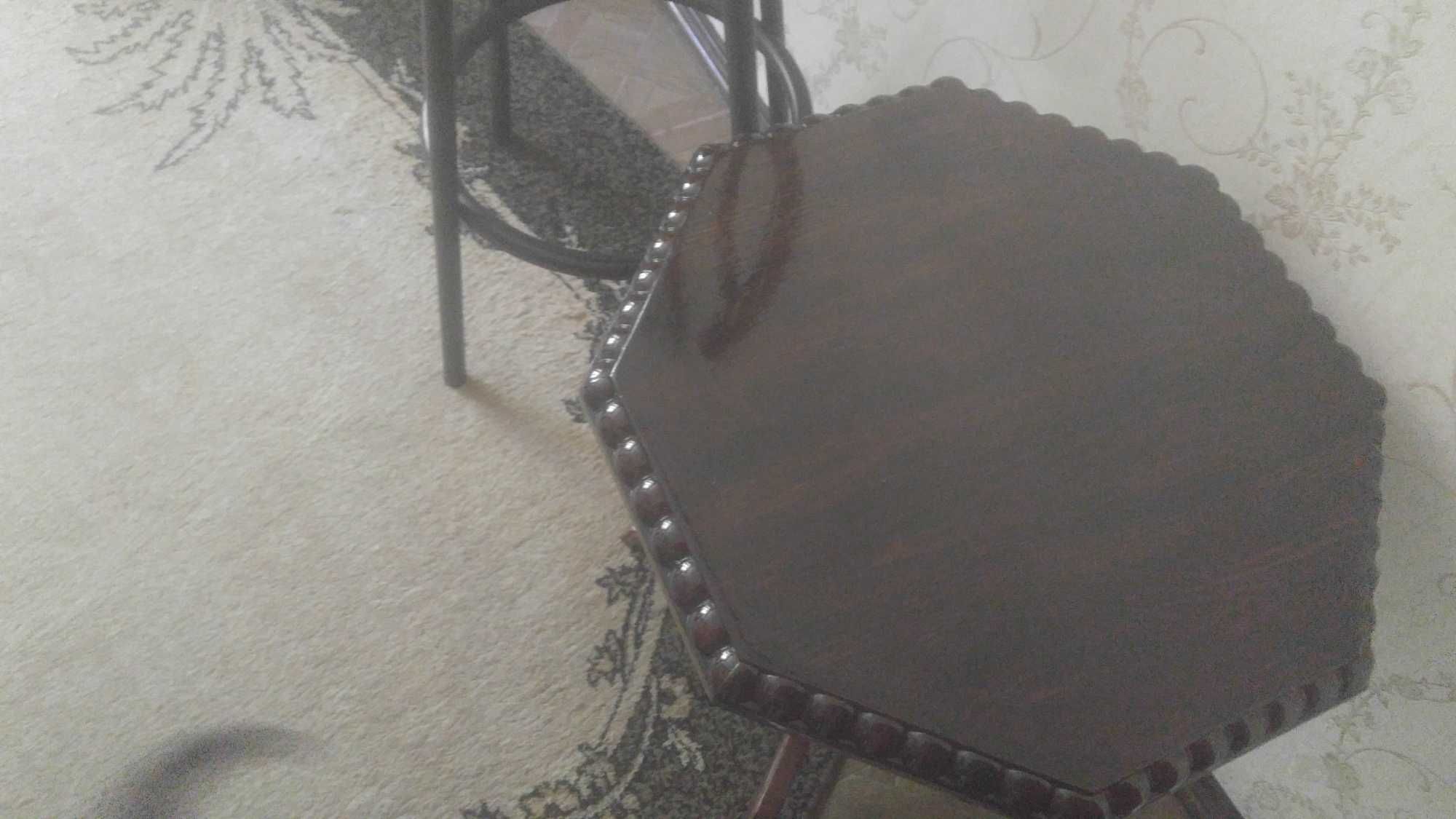 Продам деревяный стол ручной работы