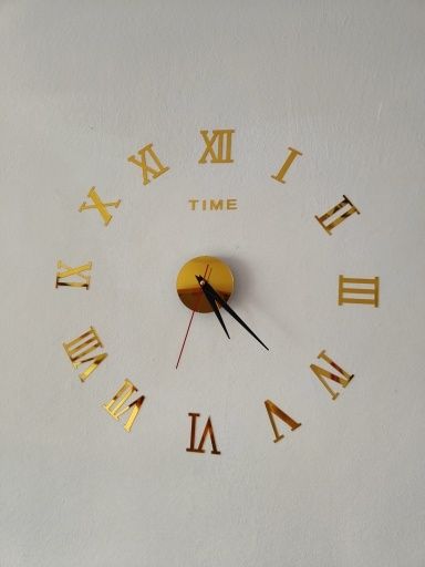 Naklejany Zegar Złoty Bardzo Cichy Nowy Cyfry Rzymskie