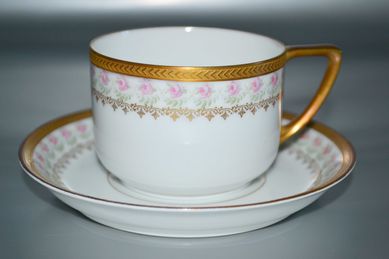 Rosenthal filiżanka porcelana fason empire piękna trawione złoto