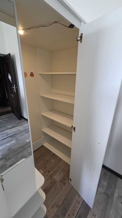 Zestaw mebli młodzieżowych, garderoba, biurko, komoda, szafka, komplet