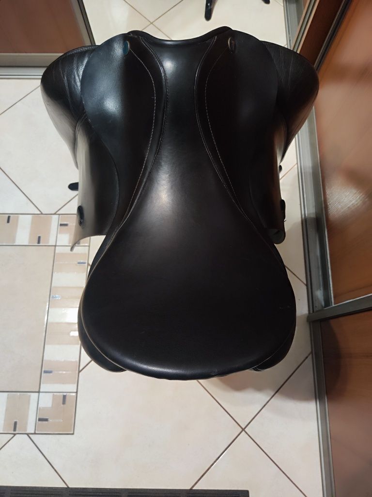 Siodło ujeżdżeniowe Prestige Modena 17"