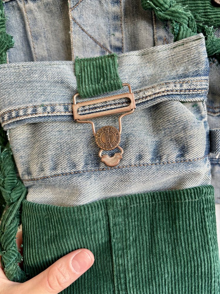 Укорочена джинсова куртка , джинсовка Wrangler