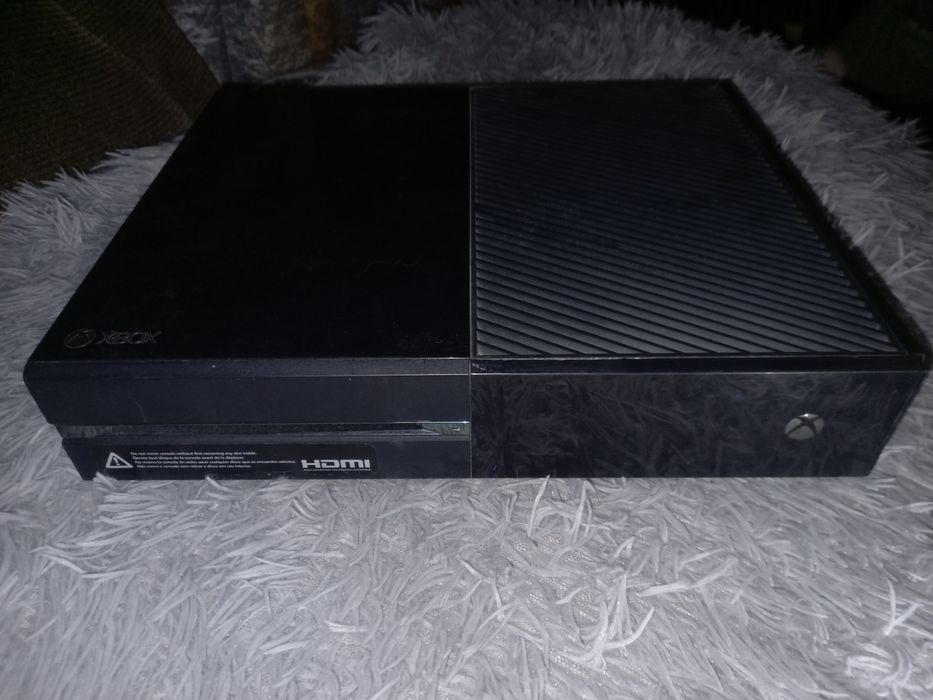 Игровая консоль Xbox One 500gb..
