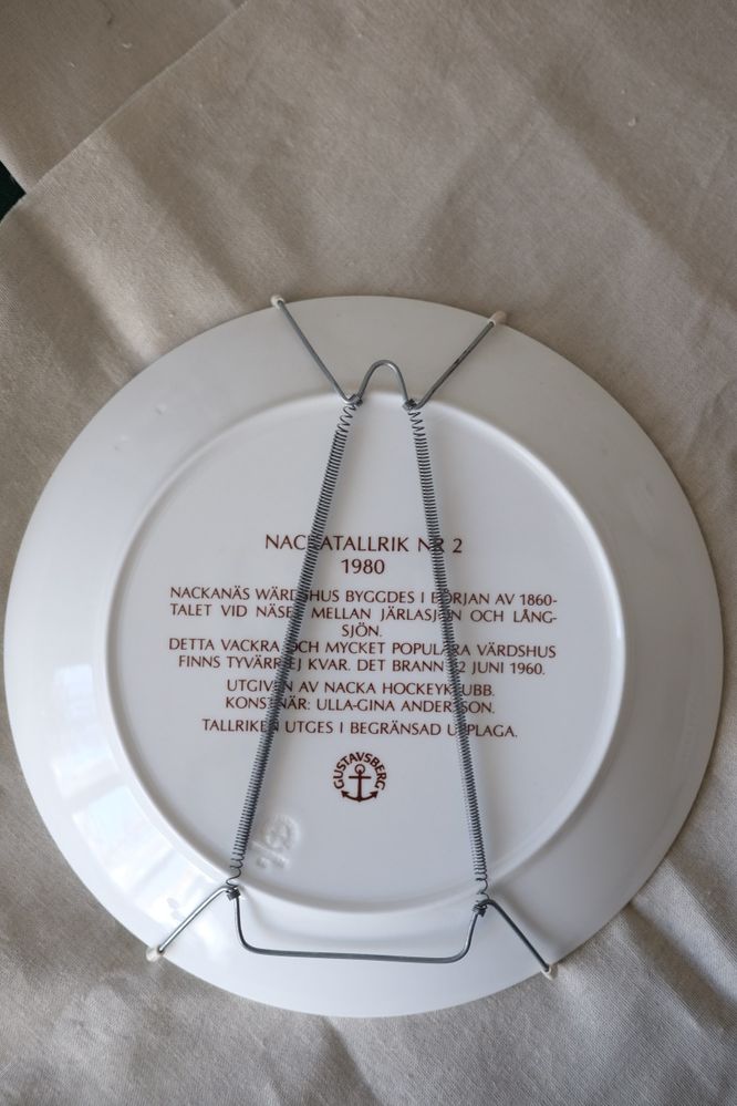 Винтаж 1980 год подвесная тарелка на стену.Коллекционный фарфор Европа