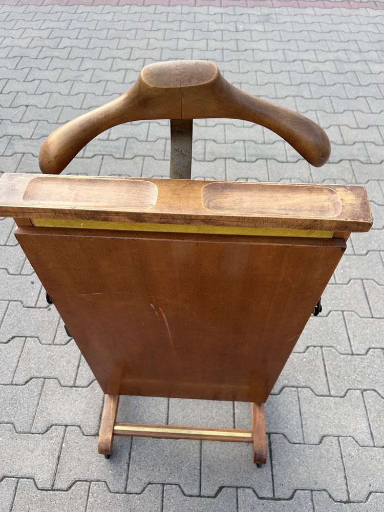 Kamerdyner wieszak
