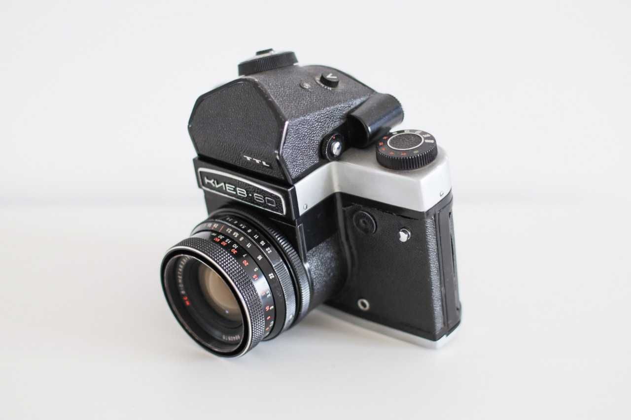 Kiev 60 + obiektyw 2.8/80 Carl Zeiss Jena Biometar