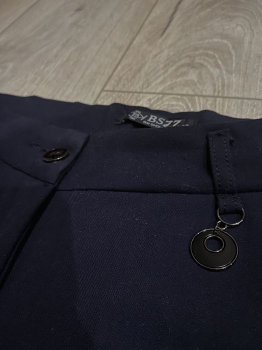 Класичні сині брюки жіночі