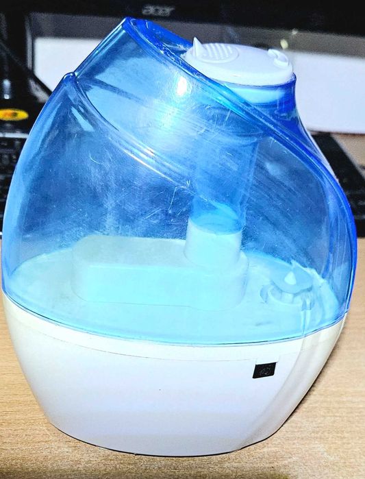 Увлажнитель воздуха Elbee EL-24701 с ночником(подсветкой)