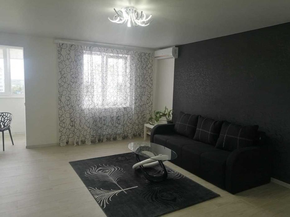 Сдам 1 комнатную квартиру в новострое на Алексеевке, пр.Победы,89.