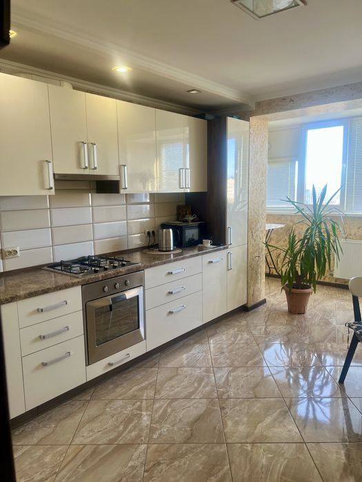 Квартира подобово ,район Вишенька ,Келецька 99 б,новобуд