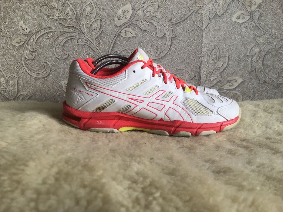 Як нові, Asics Gel Beyond для волейболу тенісу 41,5 41 40,5 40 26 25,5
