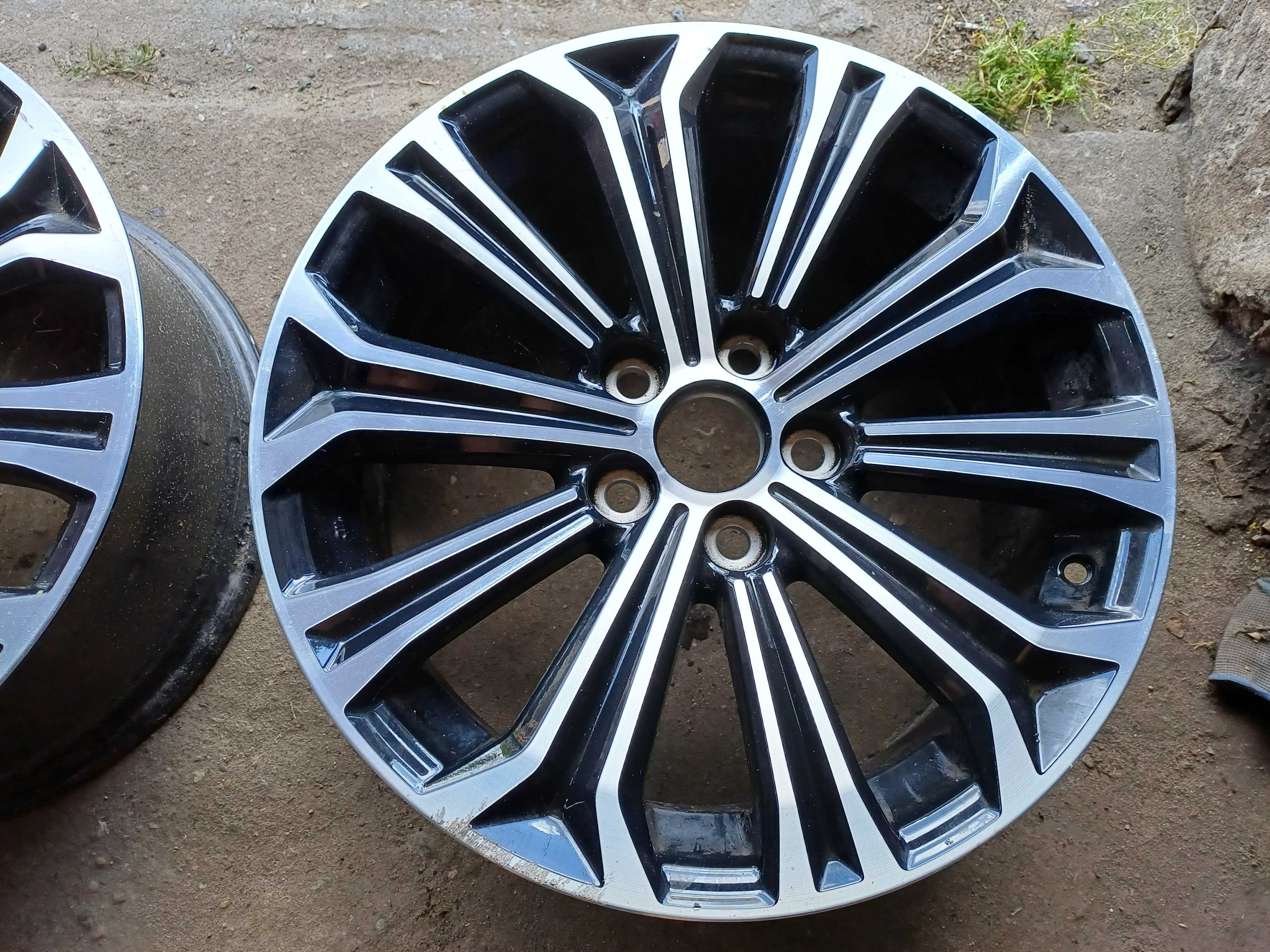 Felga aluminiowa Toyota 5x114,3 17"