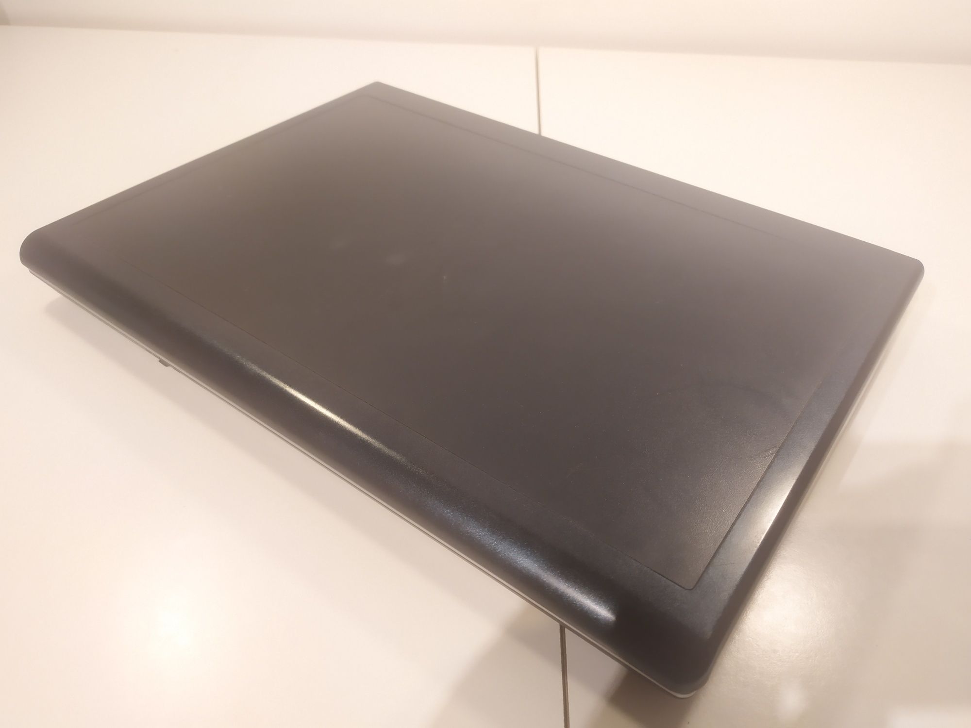 Laptop COMPAL FL91 Intel Core 2 Duo 4GB ram hdd 120gb windows 10 note