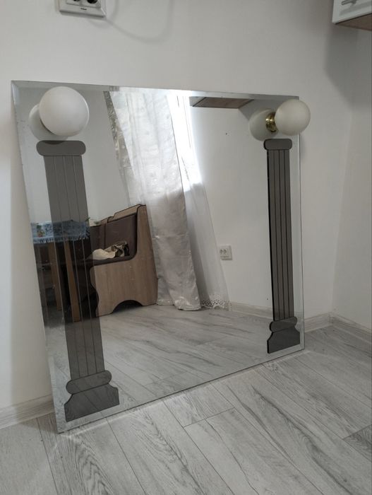 Дзеркало у ванну з підсвіткою