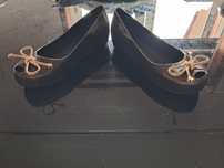 Melissas pretas de menina