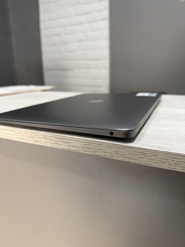 Macbook Air 13’ M1 Space (MGNF3) 2020 рік