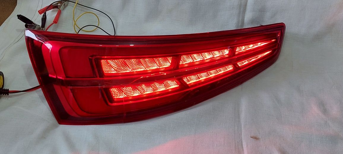 Фонарь задний Audi Q3, разбито стекло