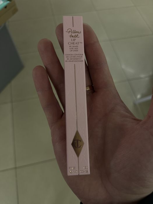 Charlotte tilbury pillow talk lip cheat