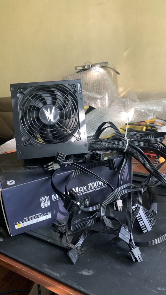 Блок живлення Zalman Megamax 700w v2