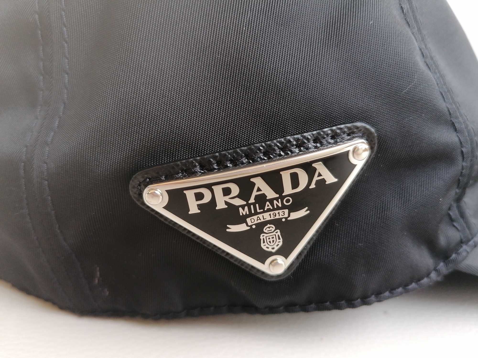 Boné Prada Re-Nylon