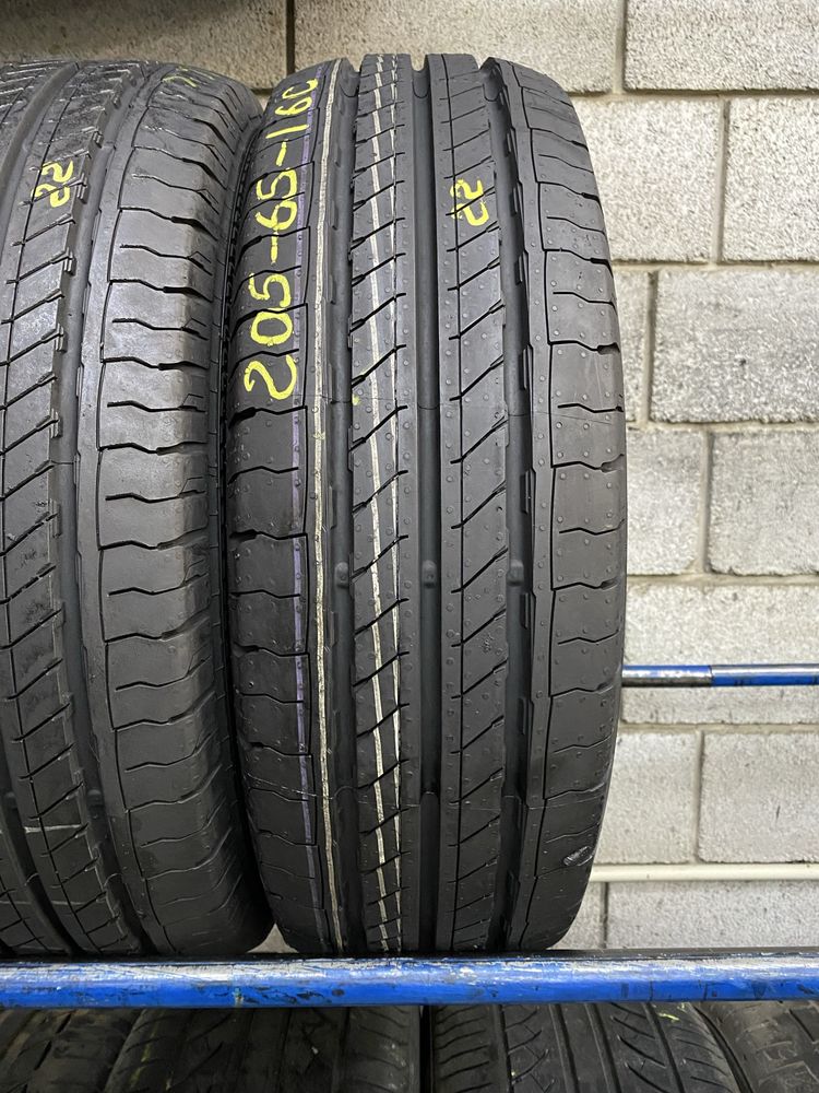 Літні шини 205/65 R16C (103T) CONTINENTAL