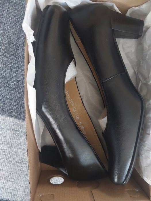 Damskie buty do munduru wyjściowego