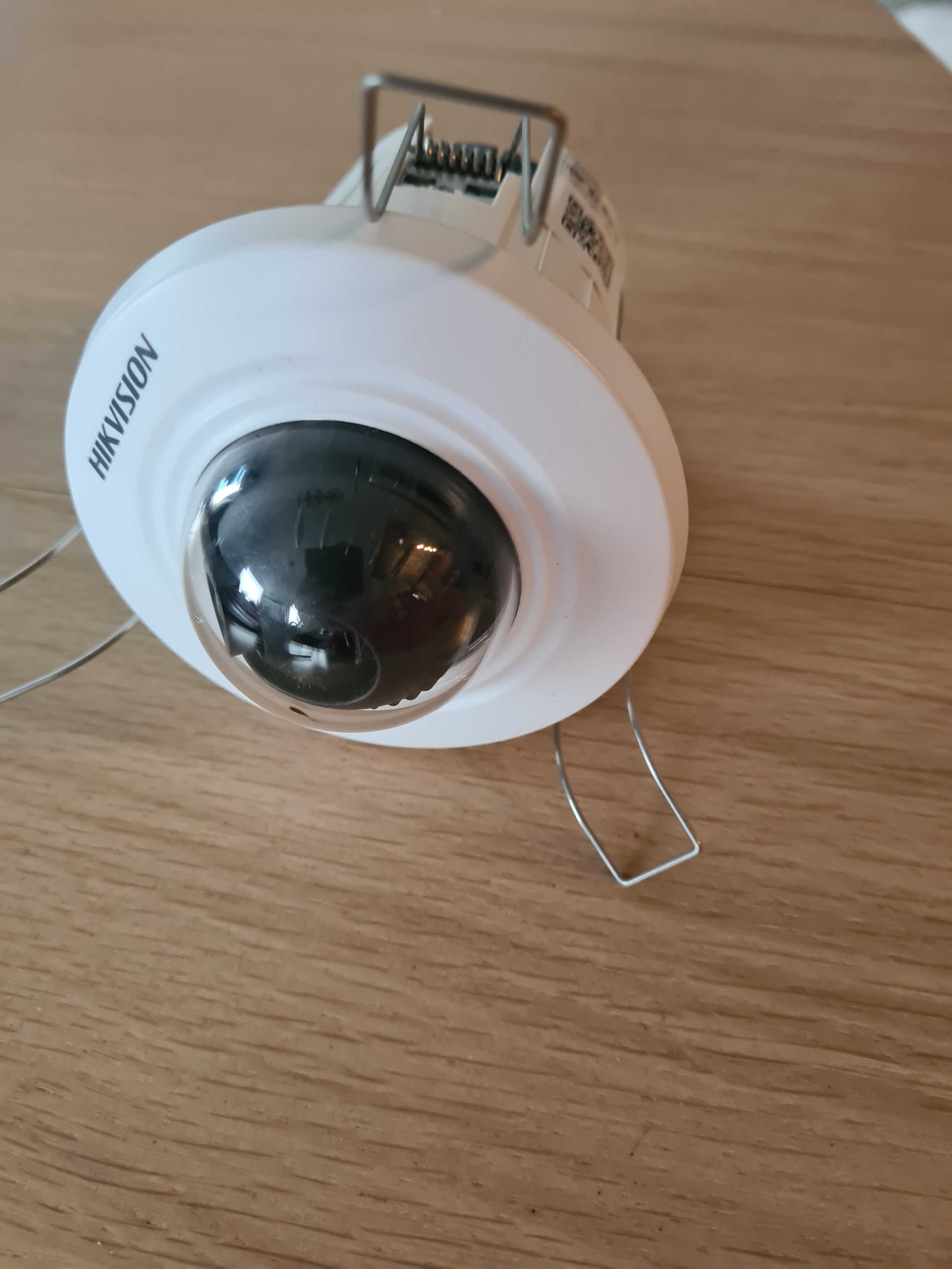 Kamera sufitowa HIKVISION