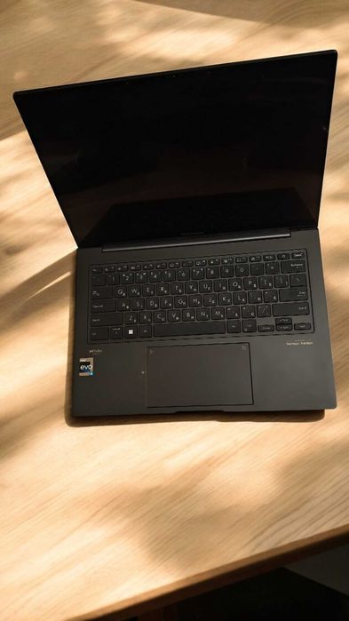 Asus Zenbook Q410V 14.5 2K Oled 120Hz Touch i5-13500H/8Gb/512SSD