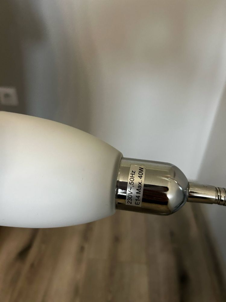 Lampa stojąca do salonu, pokoju itp