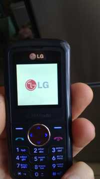 Телефон кнопочный LG.