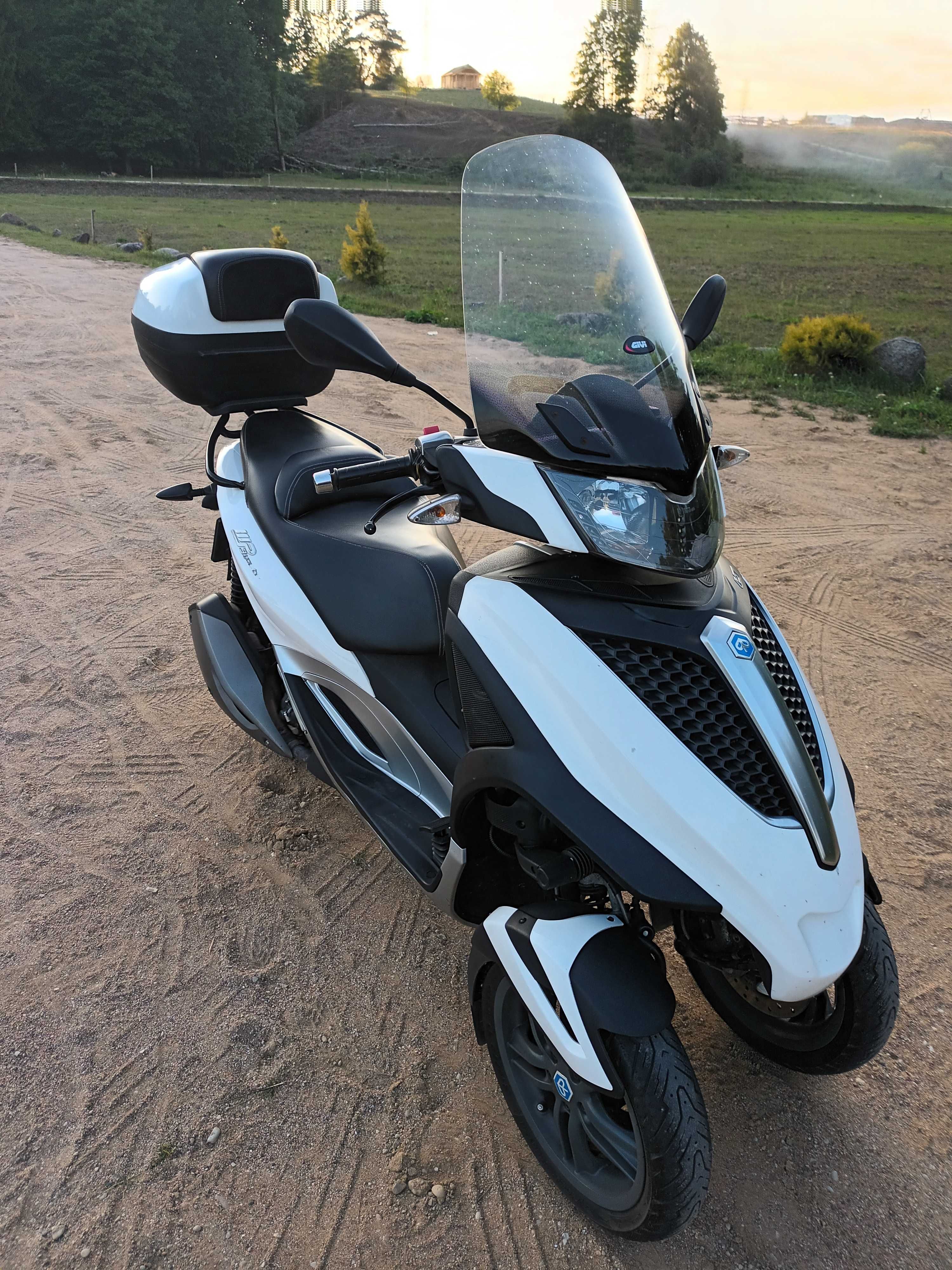 Piaggio urban city 300