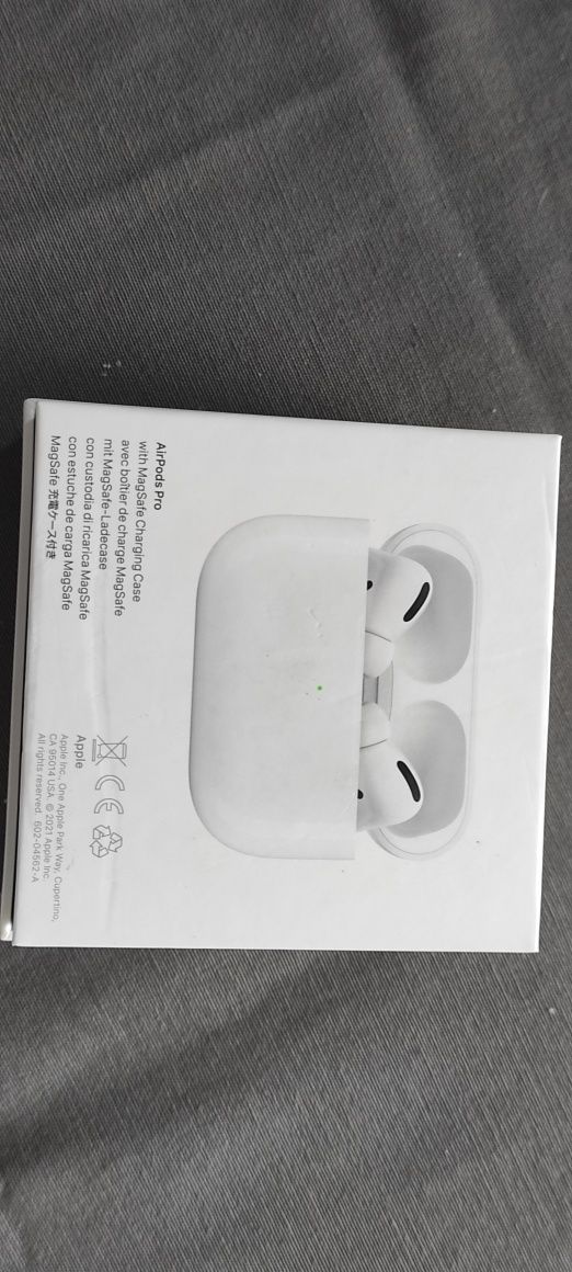 Słuchawki Apple AirPods Pro MageSafe Charging