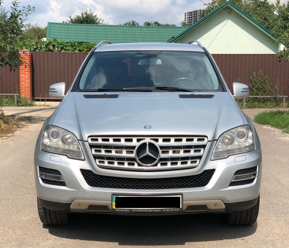 Mercedes-Benz M-Class 2010