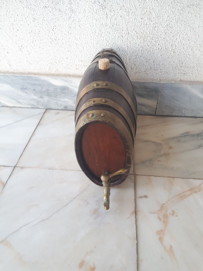 Barril Ovalizado Antigo