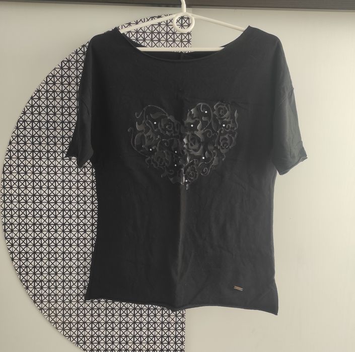 Czarna bluzka damska z sercem, Megi, r S/M