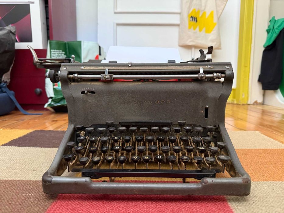 Máquina de Escrever Vintage Underwood – Em funcionamento!