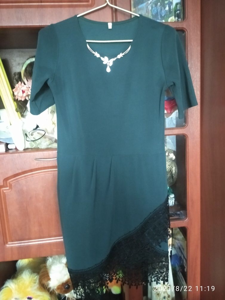 Плаття жіноче темно-зеленого кольору