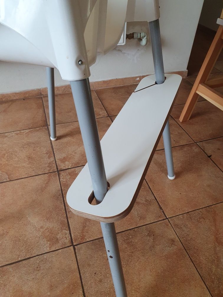Kitchen helper plus krzesełko ikea