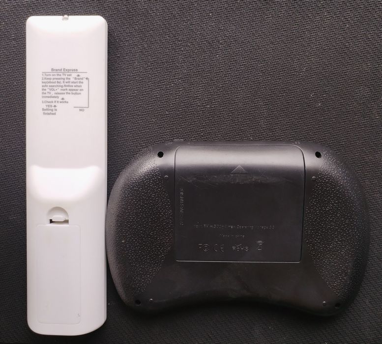 Comando universal TV ou Comando Bluetooth com teclado