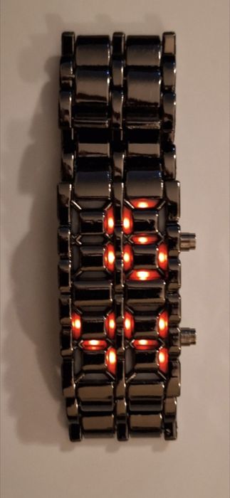 Relógios  Diferentes