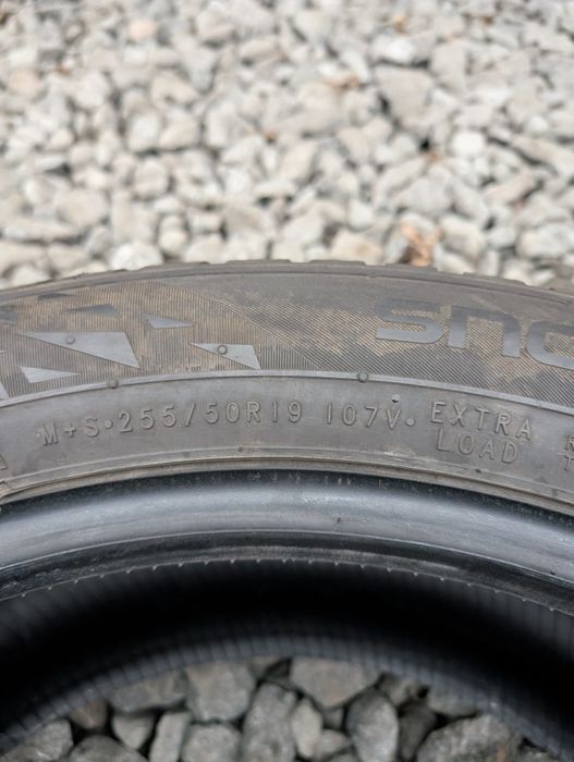 Комплект різношироких зимових шин Nokian 235/55 255/50 R19 Snow proof